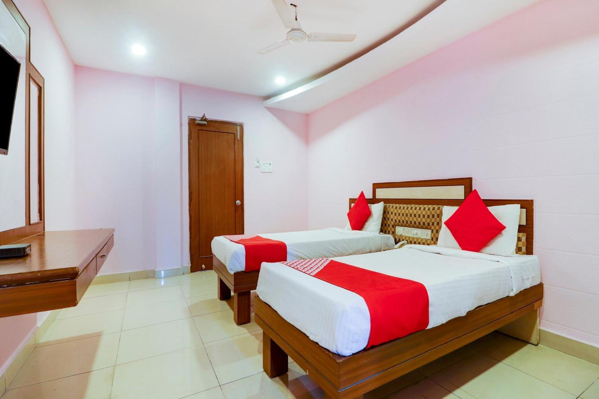 Super Collection O 77115 Vaishnavi Palace Hajdarabad Zewnętrze zdjęcie